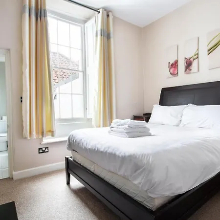 Апартаменты Elegant Georgian Near Clifton Village *