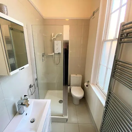 Elegant Georgian Near Clifton Village