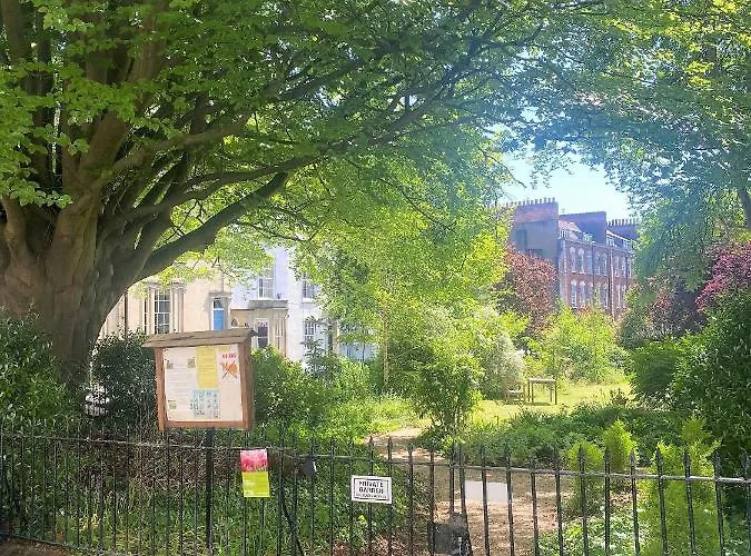 Elegant Georgian Near Clifton Village *