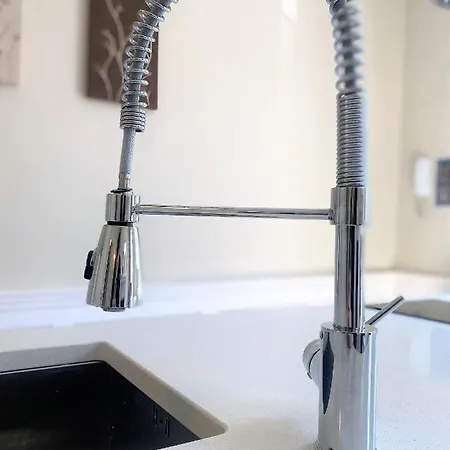 Elegant Georgian Near Clifton Village Apartment